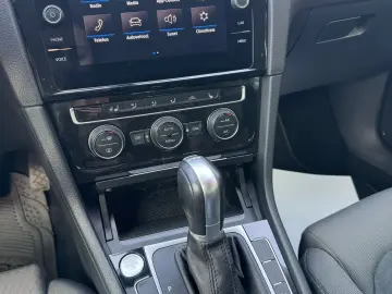 Volkswagen GOLF 2018 1.5 Benzina Euro 6 DSG