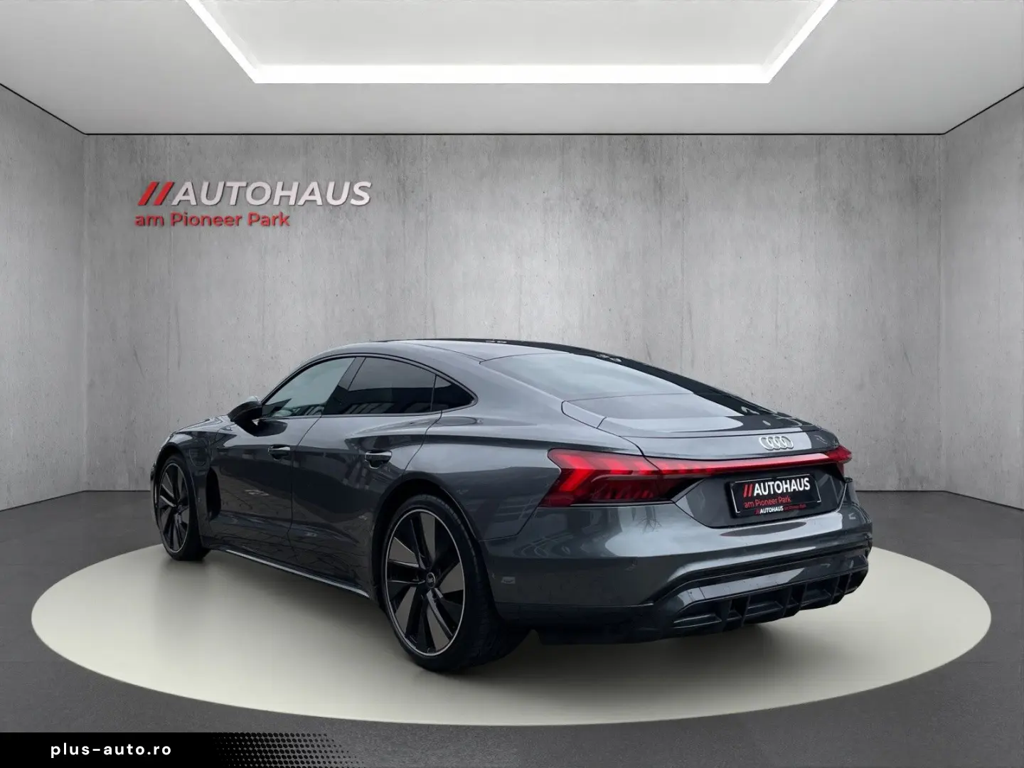 AUDI e-tron GT quattro