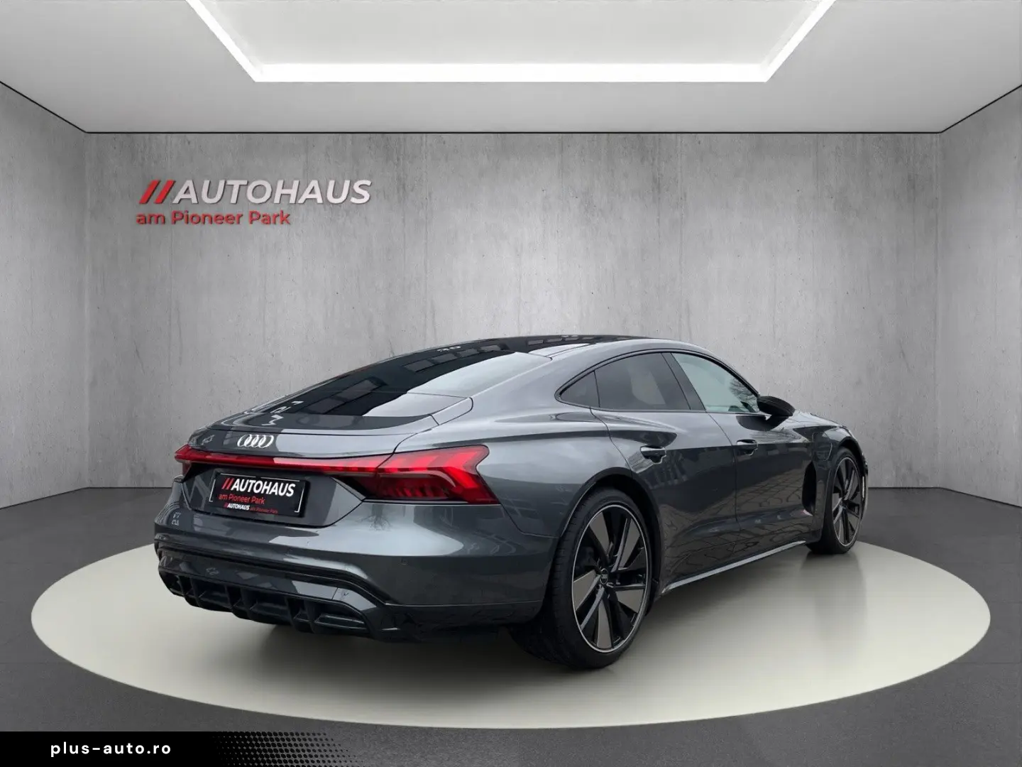 AUDI e-tron GT quattro