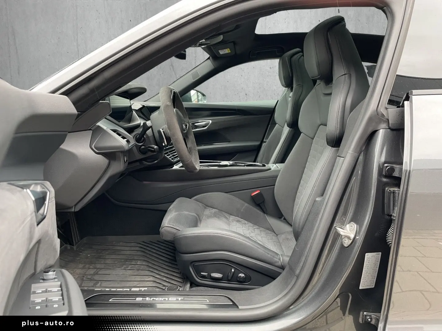 AUDI e-tron GT quattro