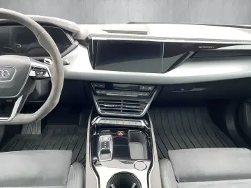 AUDI e-tron GT quattro