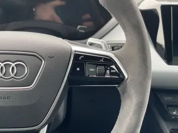 AUDI e-tron GT quattro
