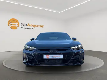 AUDI e-tron GT quattro