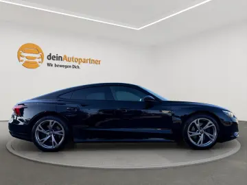 AUDI e-tron GT quattro