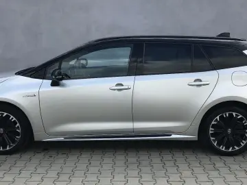 TOYOTA COROLLA TOURING SPORTS GR