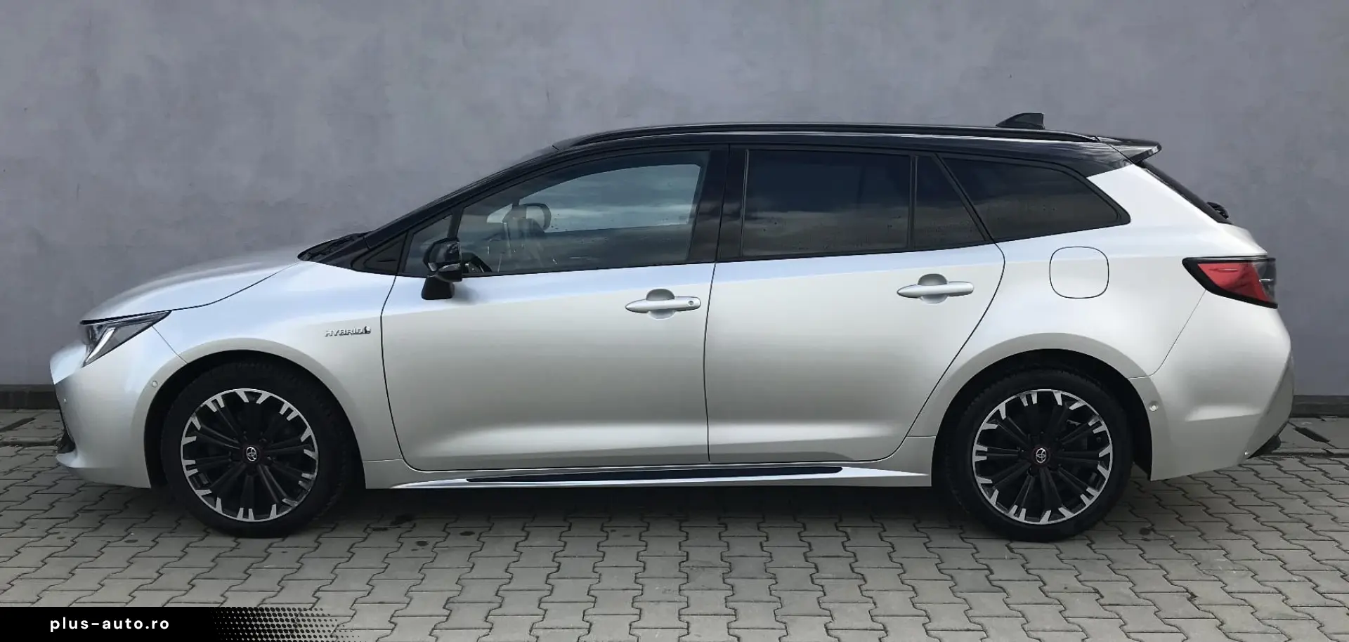 TOYOTA COROLLA TOURING SPORTS GR