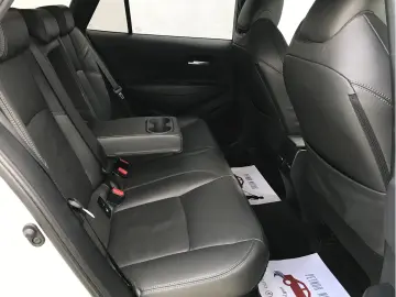 TOYOTA COROLLA TOURING SPORTS GR