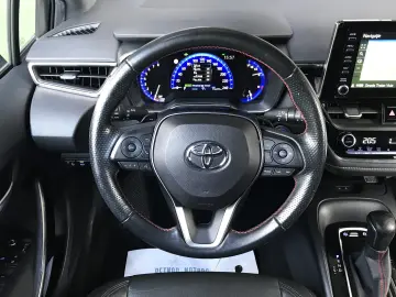 TOYOTA COROLLA TOURING SPORTS GR