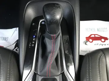 TOYOTA COROLLA TOURING SPORTS GR