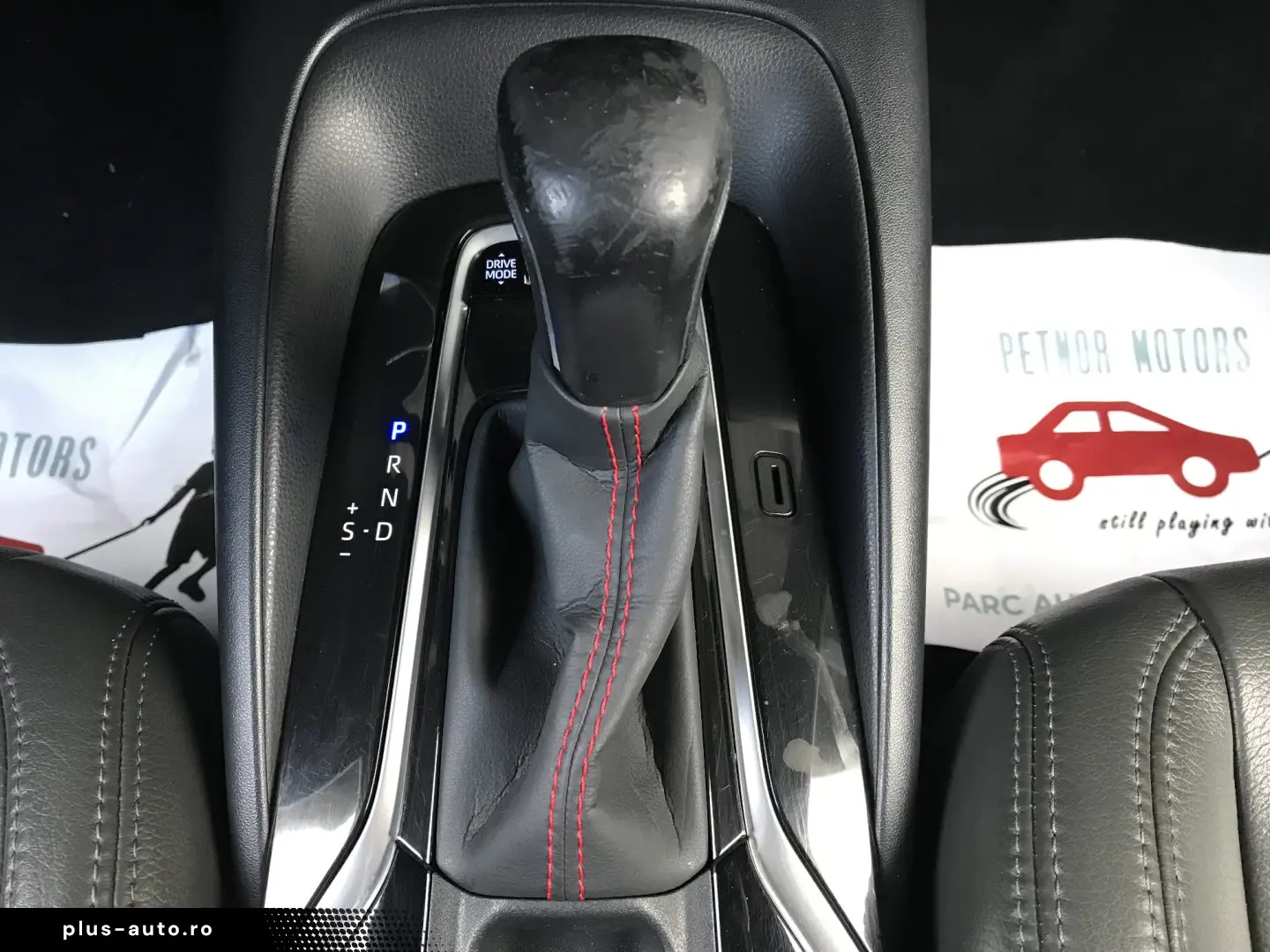 TOYOTA COROLLA TOURING SPORTS GR