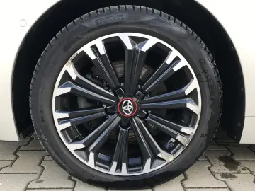 TOYOTA COROLLA TOURING SPORTS GR