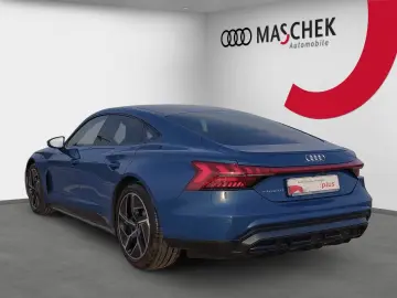 AUDI e-tron GT quattro