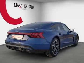 AUDI e-tron GT quattro