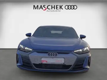 AUDI e-tron GT quattro