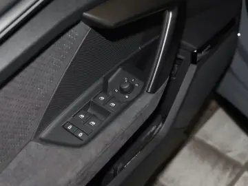 Audi RS3 Limousine SONOS Matrix LED Dämpferreg  Kamer