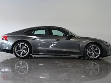 AUDI e-tron GT Quattro