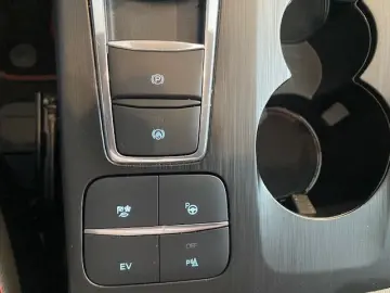 FORD Kuga PHEV ST-LINE X AHK iACC TWA