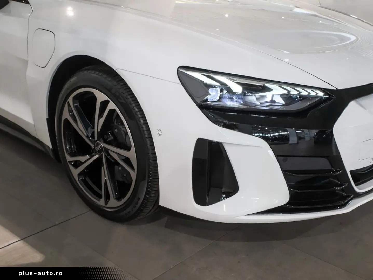 AUDI e-tron GT quattro