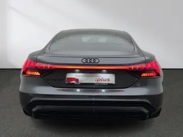 AUDI e-tron GT quattro Matrix