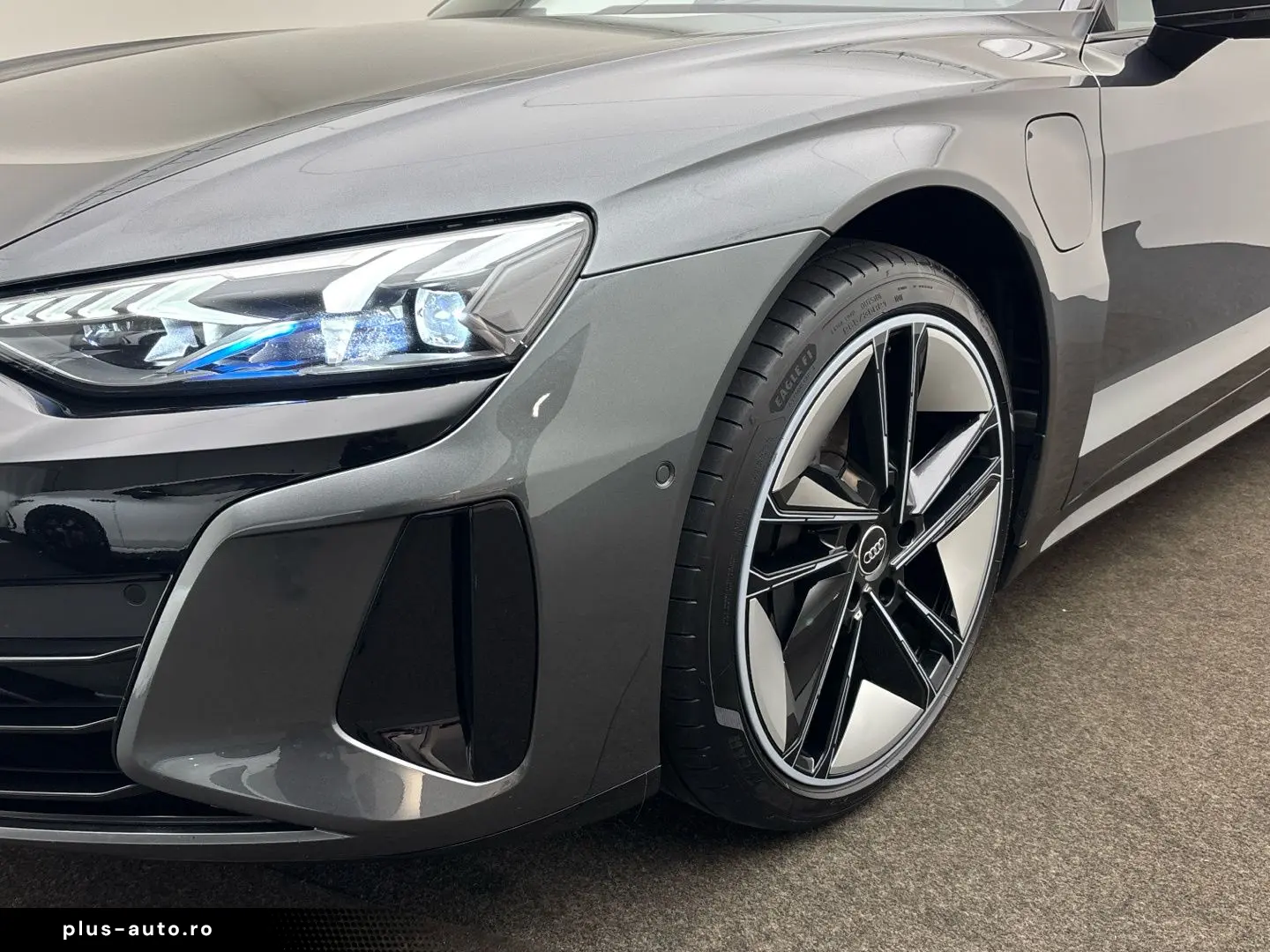 AUDI e-tron GT quattro Matrix