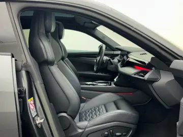 AUDI e-tron GT quattro Matrix