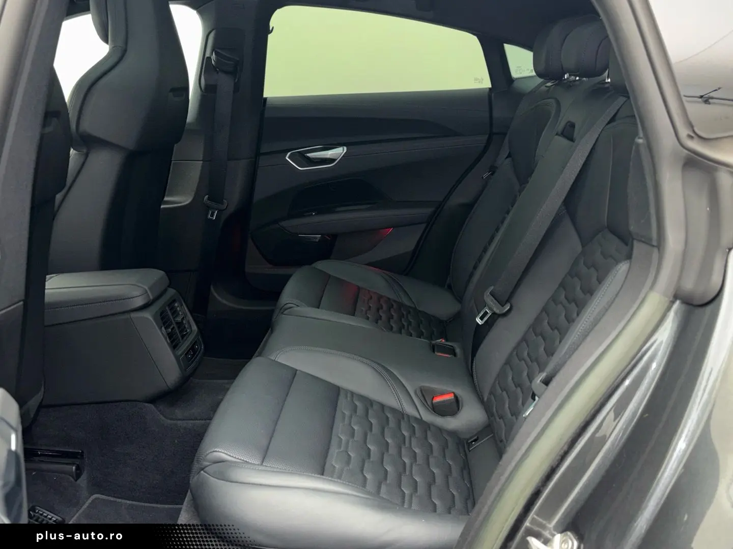 AUDI e-tron GT quattro Matrix