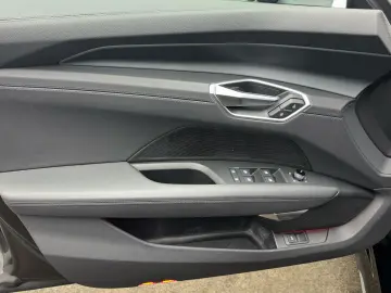 AUDI e-tron GT quattro Matrix