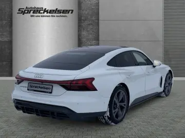 AUDI e-tron GT quattro