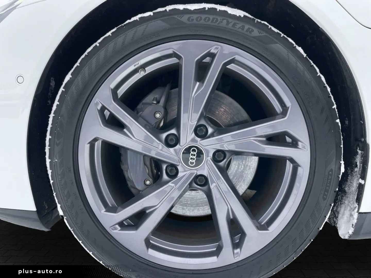 AUDI e-tron GT quattro