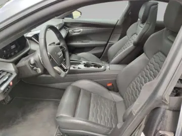 AUDI e-tron GT 83 7kWh quattro 350