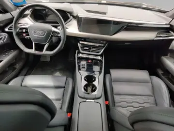 AUDI e-tron GT 83 7kWh quattro 350