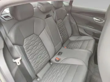 AUDI e-tron GT 83 7kWh quattro 350