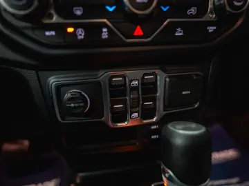 JEEP Wrangler 3.6 V6 UNLIMITED SPORT OFFROAD 4x4 LED