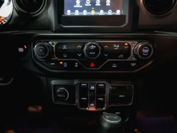 JEEP Wrangler 3.6 V6 UNLIMITED SPORT OFFROAD 4x4 LED