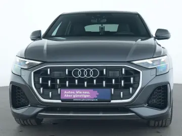 AUDI Q8 S line
