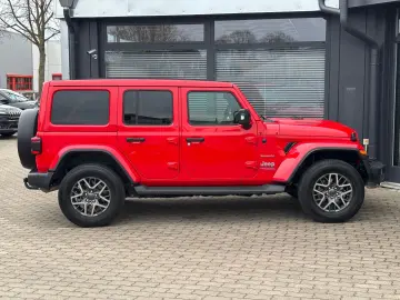 JEEP Wrangler Unlimited PHEV Sahara  SkyOne AHK