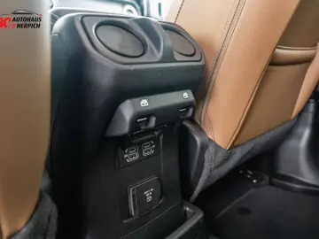 JEEP Wrangler Unlimited Sahara Hybrid KAM PDC NAVI SH