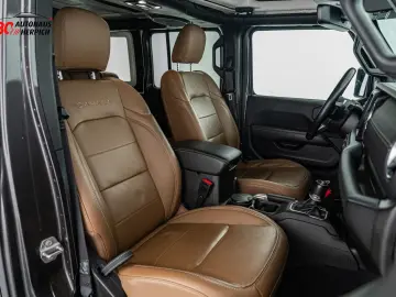 JEEP Wrangler Unlimited Sahara Hybrid KAM PDC NAVI SH