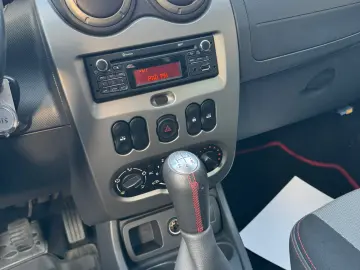 Dacia Duster 2012 1.6 Benzina  GPL