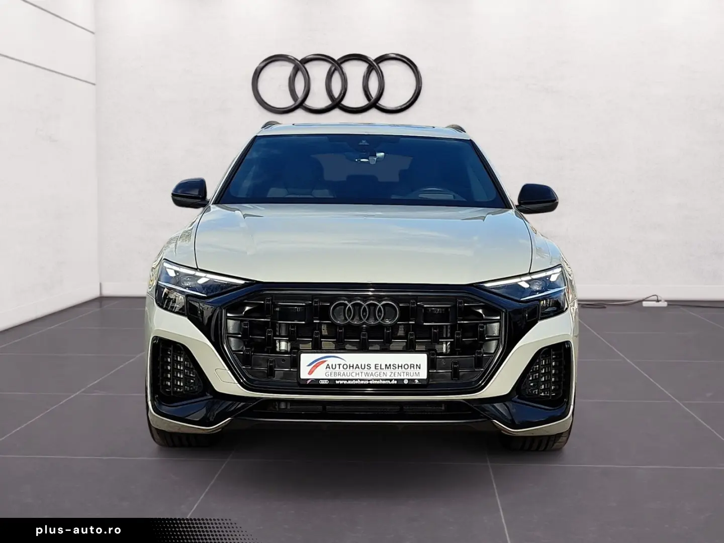 AUDI Q8 55 TFSIe quattro tiptr. S line