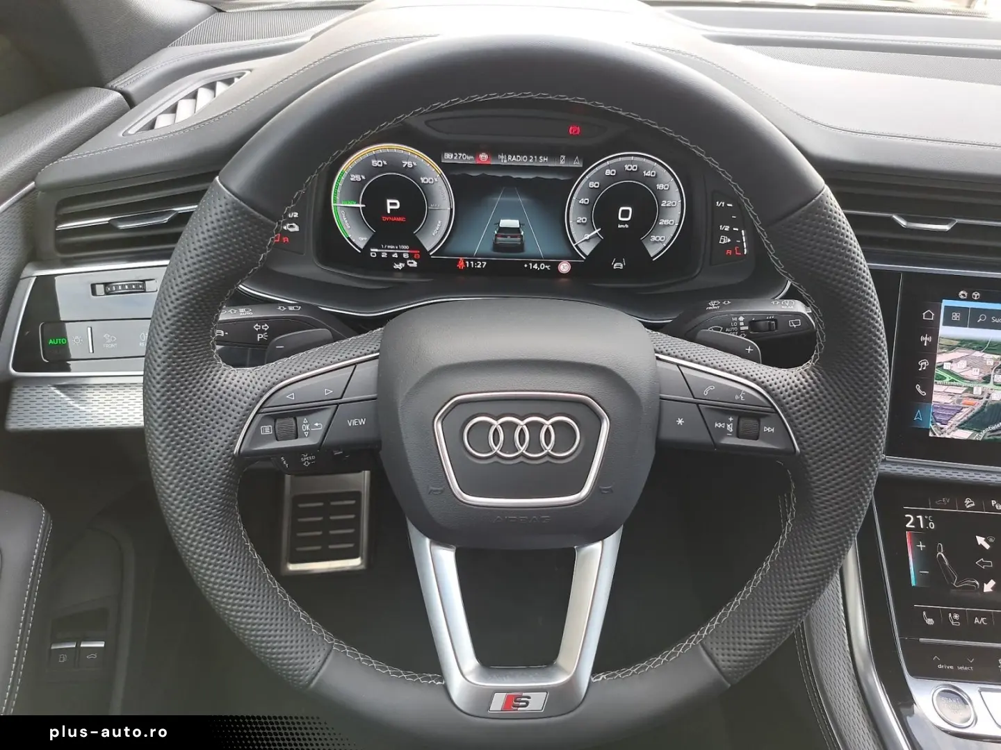 AUDI Q8 55 TFSIe quattro tiptr. S line