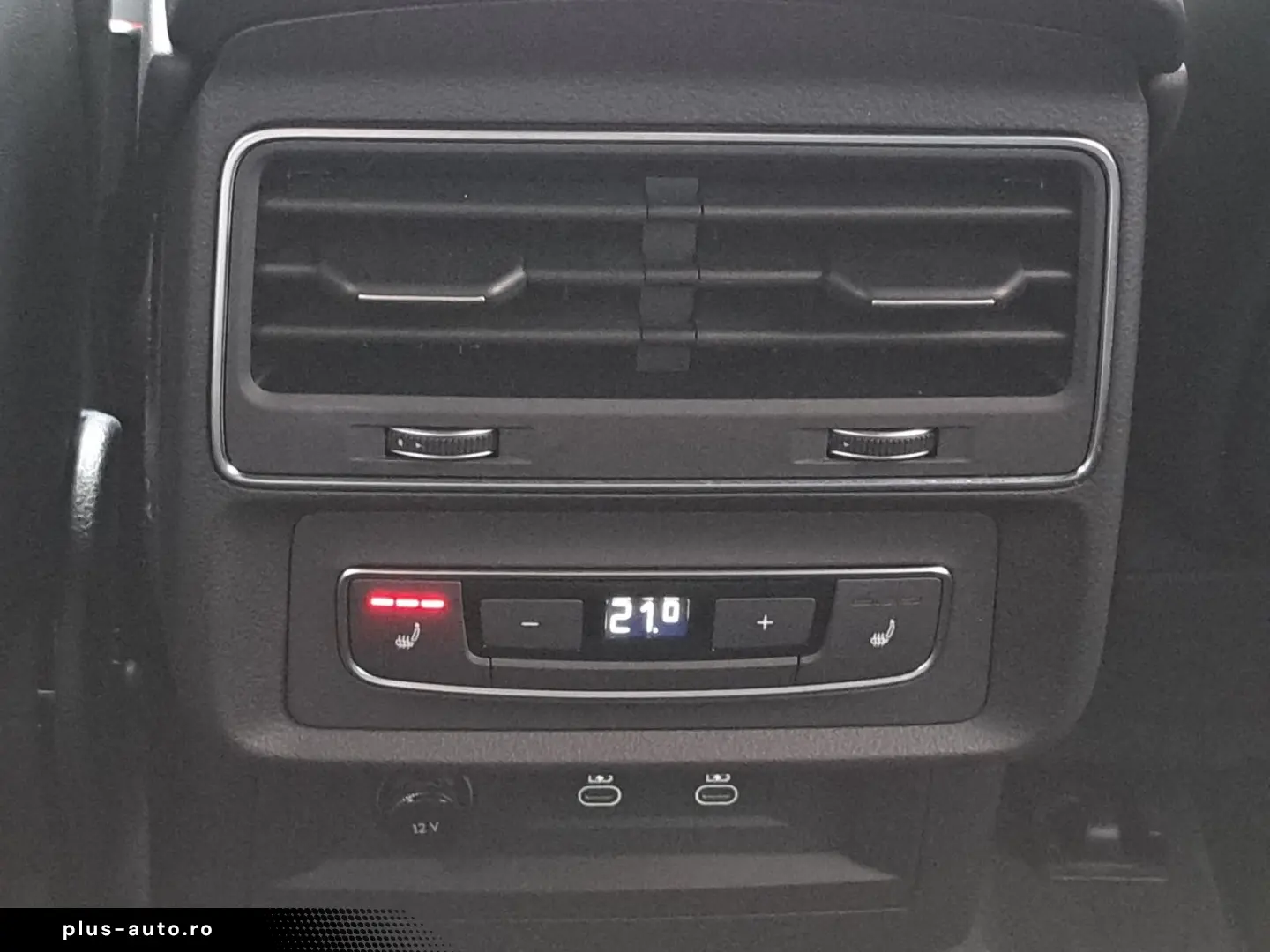 AUDI Q8 55 TFSIe quattro tiptr. S line