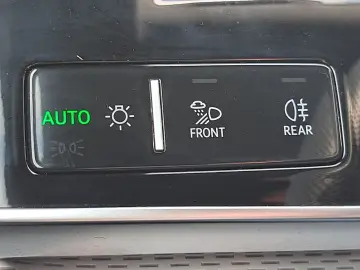 AUDI Q8 55 TFSIe quattro tiptr. S line