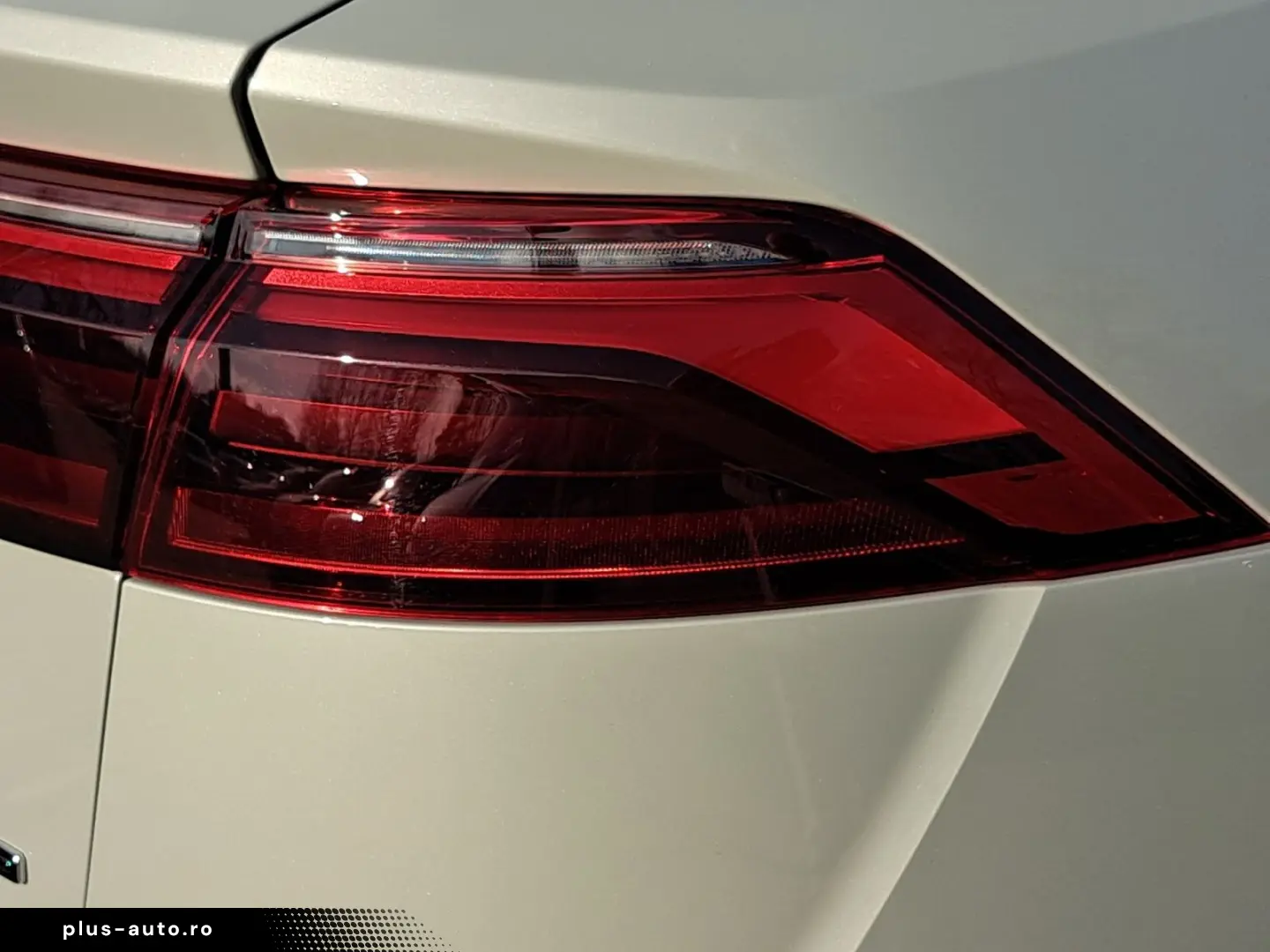 AUDI Q8 55 TFSIe quattro tiptr. S line