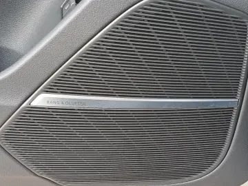 AUDI Q8 55 TFSIe quattro tiptr. S line