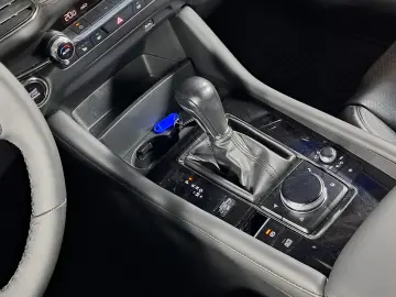 MAZDA 3 SKYACTIV X HYBRID 2.0i 186CP 2021