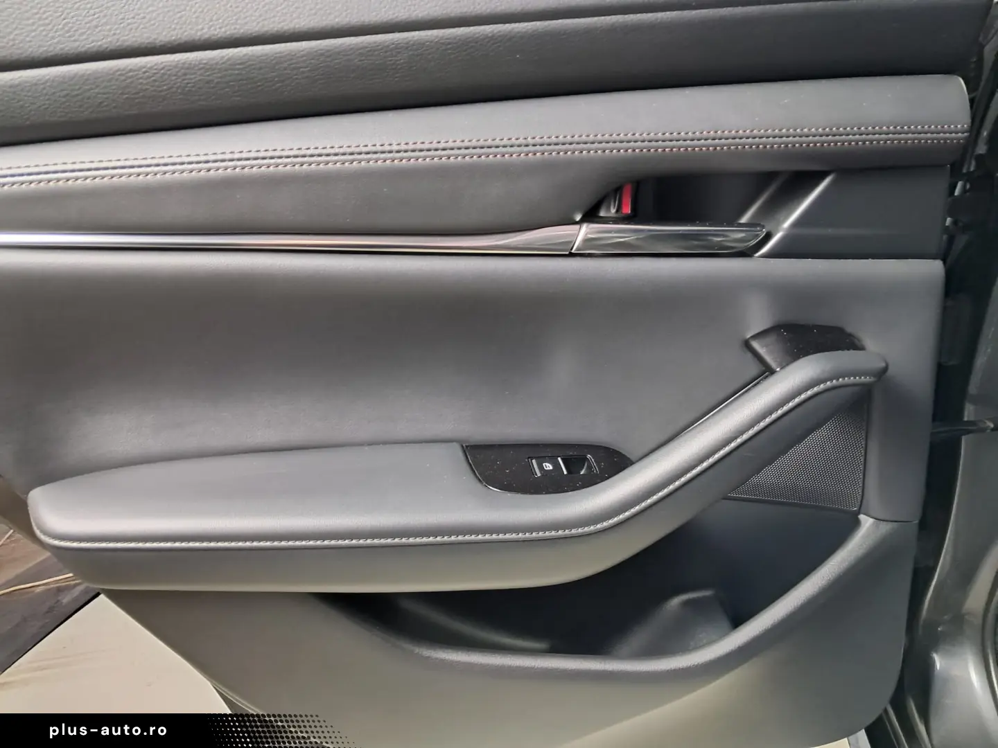 MAZDA 3 SKYACTIV X HYBRID 2.0i 186CP 2021