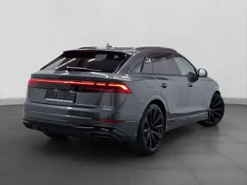 AUDI Q8 55 TFSIe Q 2x S LINE