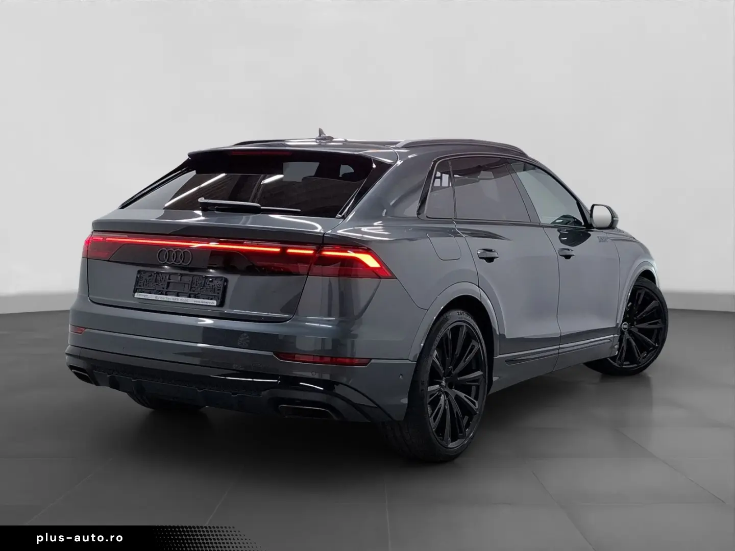 AUDI Q8 55 TFSIe Q 2x S LINE