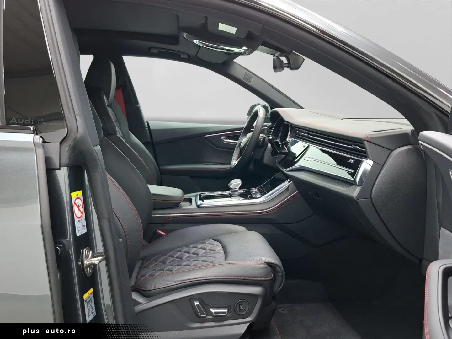 AUDI Q8 55 TFSIe Q 2x S LINE